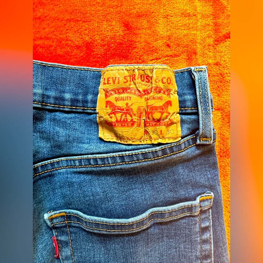 511 Dark Wash Blue Levi Jeans